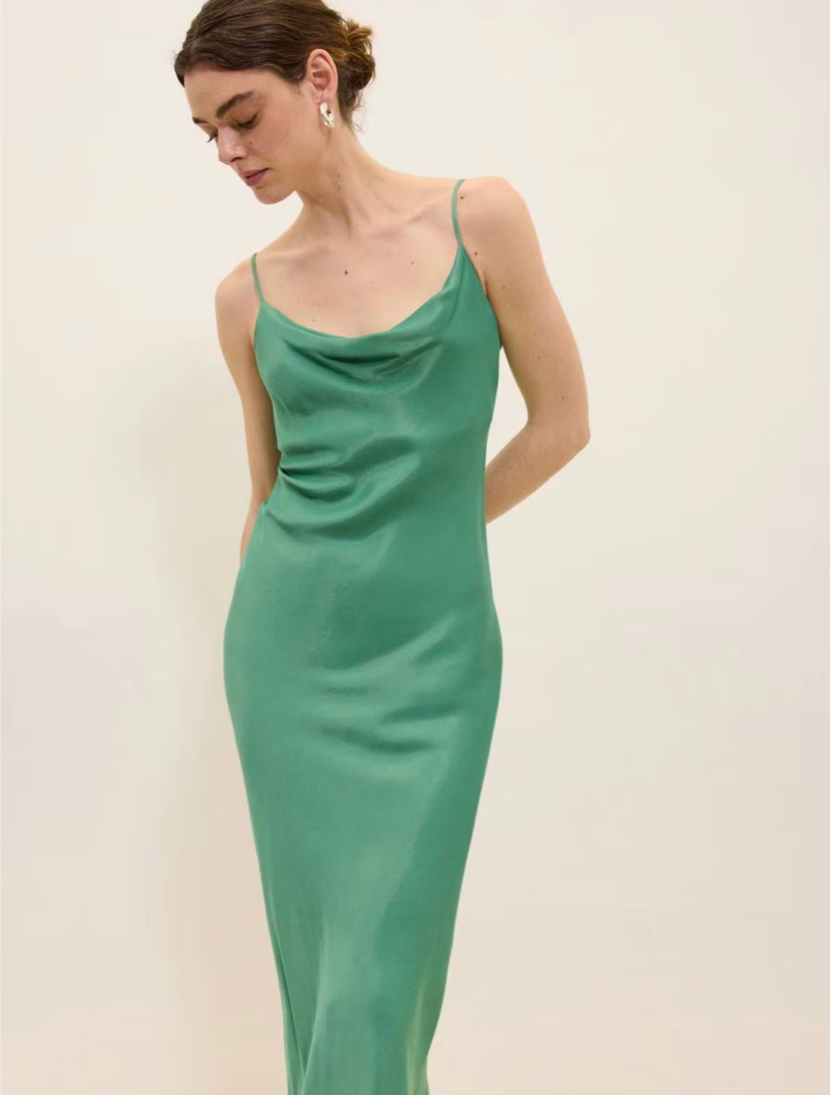 M-Robe en satin vert