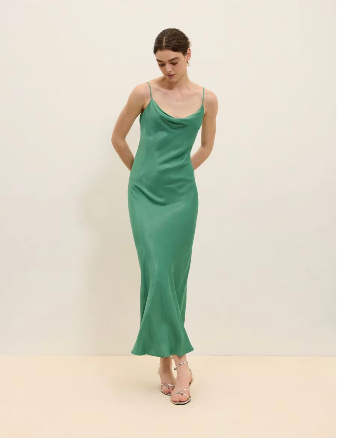 M-Robe en satin vert
